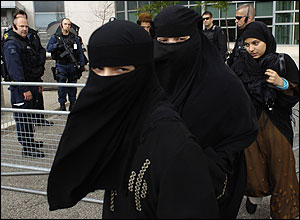 Female relatives of Canadian terror suspects.jpg